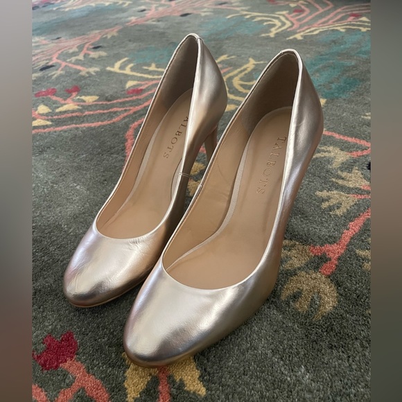 Talbots Gold Metallic Leather Pumps Size 5 - Picture 2 of 8